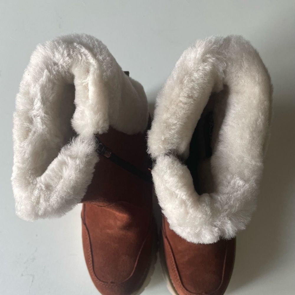 Pajar Brown Winter Boots with Cream Fur Lining